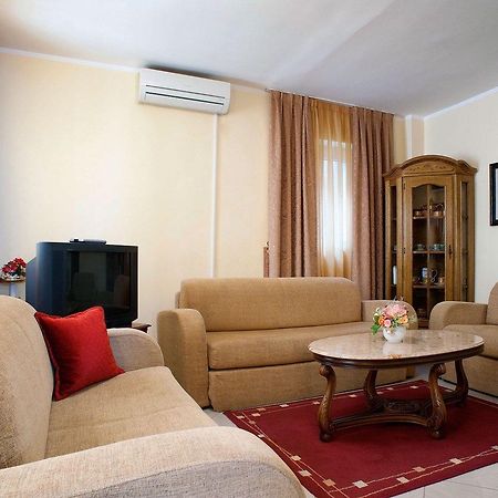 Apartments Vuksic Sveti Stefan Exterior photo