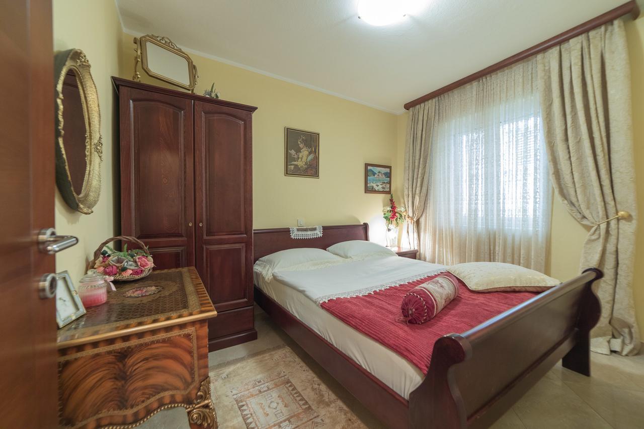 Apartments Vuksic Sveti Stefan Exterior photo